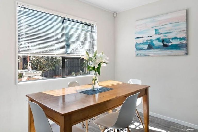 Photo of property in 1/278 Birkdale Road, Birkdale, Auckland, 0626