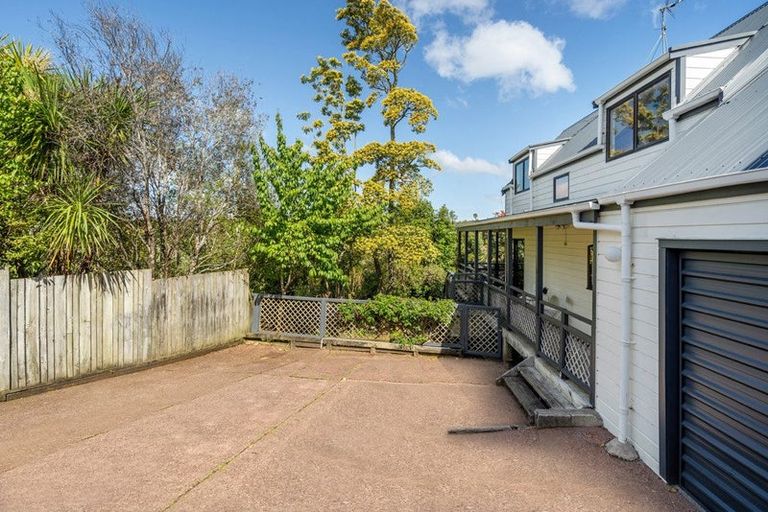 Photo of property in 5/8 West Lynn Road, Titirangi, Auckland, 0604
