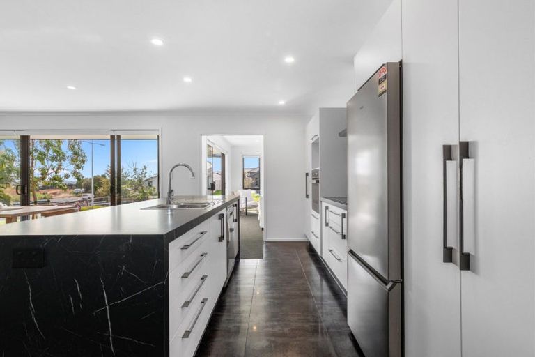 Photo of property in 4 Flounder Drive, Omokoroa, 3114