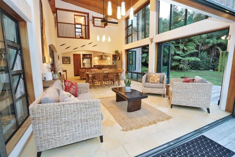 Photo of property in 11 Linthorpe Place, Hillcrest, Hamilton, 3216