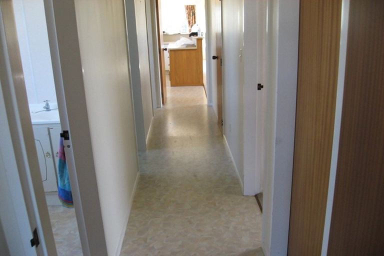 Photo of property in 10 Colenso Place, Otaki Beach, Otaki, 5512