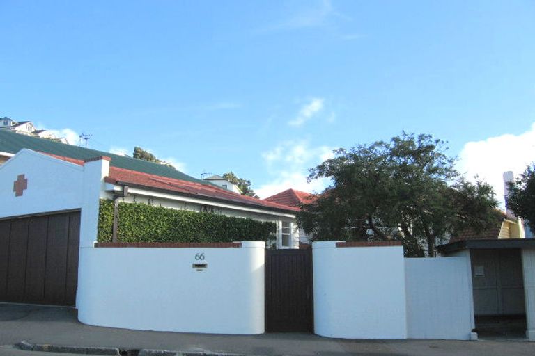Photo of property in 66 The Crescent, Roseneath, Wellington, 6011