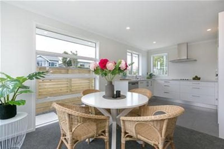 Photo of property in 81 Lorna Street, Lynmouth, New Plymouth, 4310