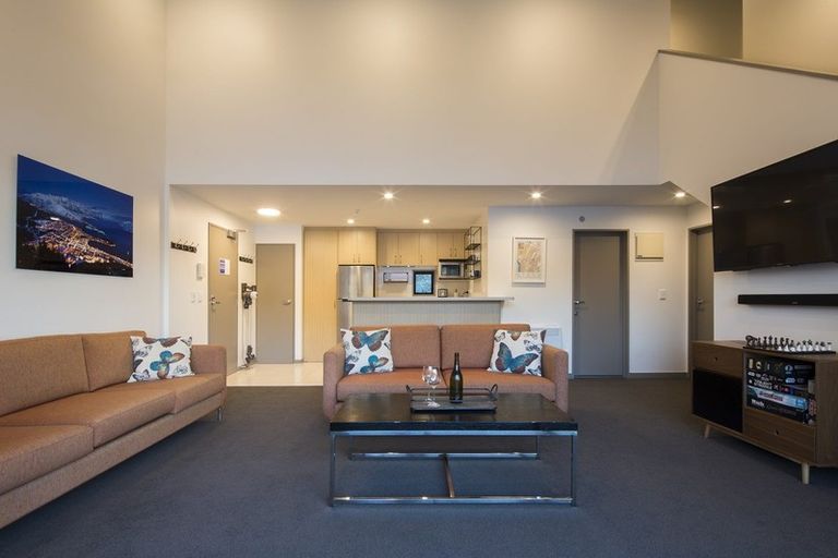 Photo of property in La Residence Du Lac, 39/527 Frankton Road, Queenstown, 9300