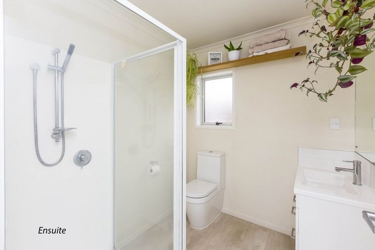 Photo of property in 62 Sunstone Crescent, Brown Owl, Upper Hutt, 5018