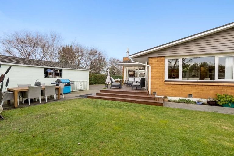 Photo of property in 14 Glenavon Place, Ilam, Christchurch, 8041