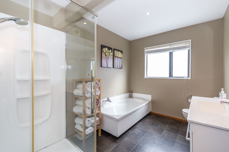 Photo of property in 2/8 Herbs Place, Cashmere, Christchurch, 8022