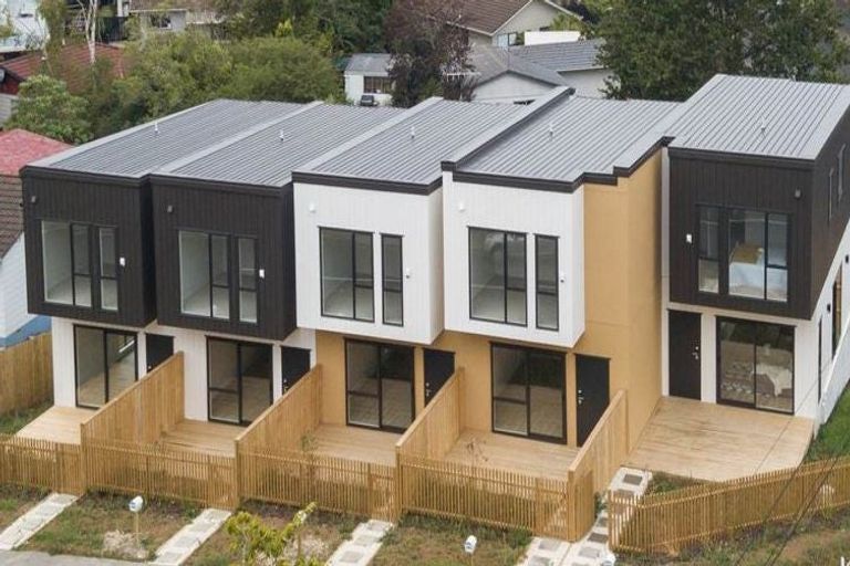 Photo of property in 1d Quincey Place, Massey, Auckland, 0614