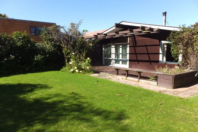 Photo of property in 22 Powell Crescent, Ilam, Christchurch, 8041