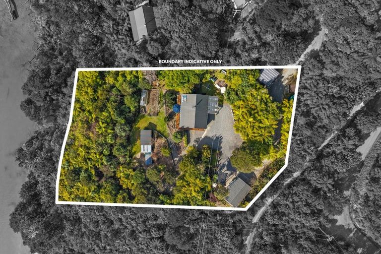 Photo of property in 674 Moetapu Bay Road, Moetapu Bay, Picton, 7282