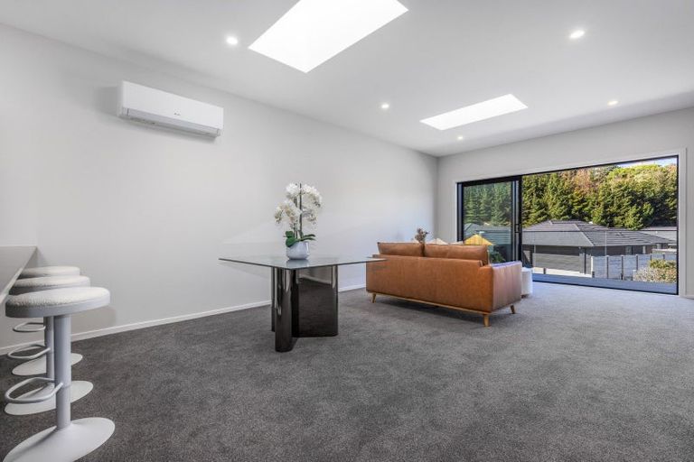 Photo of property in 8 Tradewinds Drive, Whitby, Porirua, 5024
