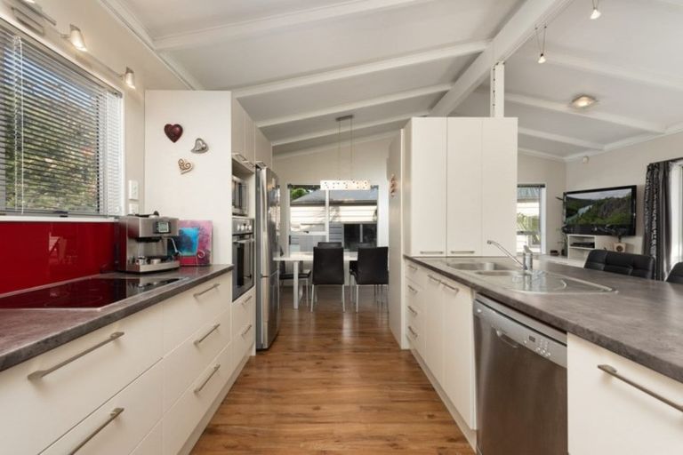 Photo of property in 237 Range Road, Papamoa Beach, Papamoa, 3118