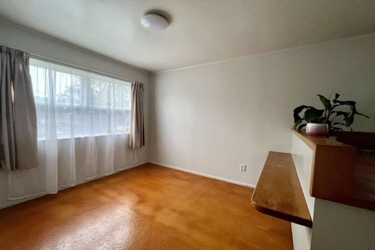 Photo of property in 52 Stottholm Road, Titirangi, Auckland, 0604