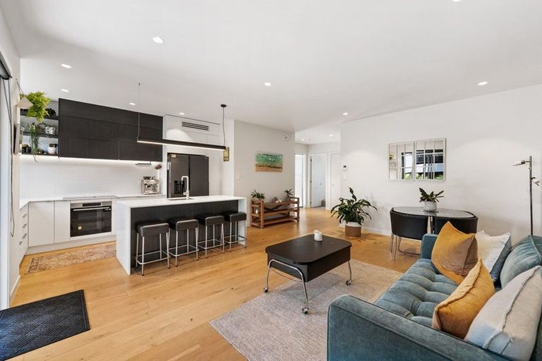 Photo of property in 3 Sierra Pine Road, Hobsonville, Auckland, 0616