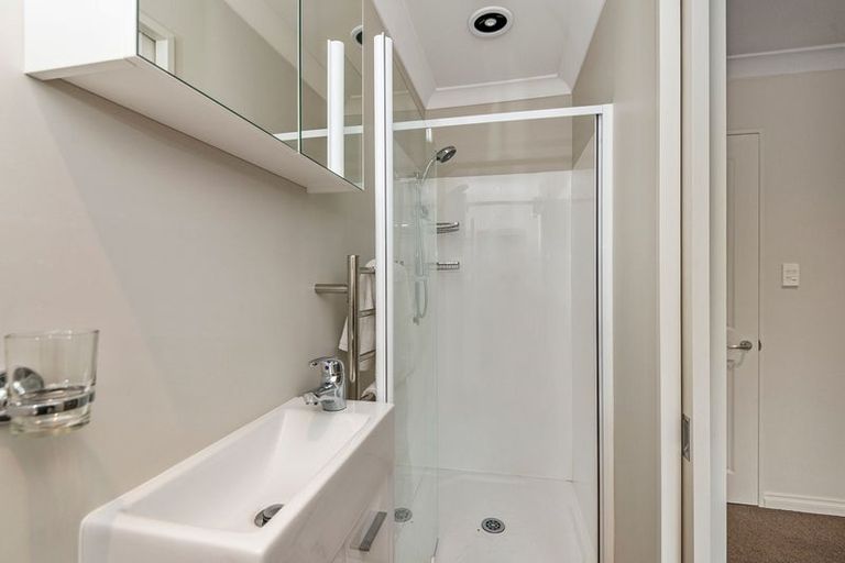 Photo of property in 21 Scotston Avenue, St Albans, Christchurch, 8052