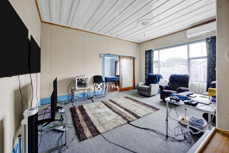 Photo of property in 11 Suffolk Street, Patea, 4520