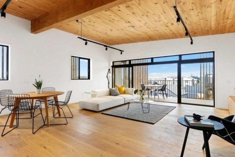 Photo of property in 7/163 Hobsonville Point Road, Hobsonville, Auckland, 0616