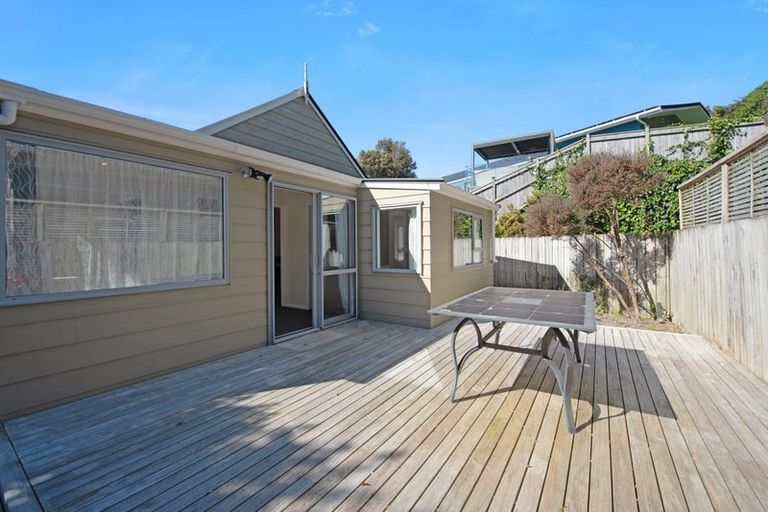 Photo of property in 12 Cambrian Street, Churton Park, Wellington, 6037