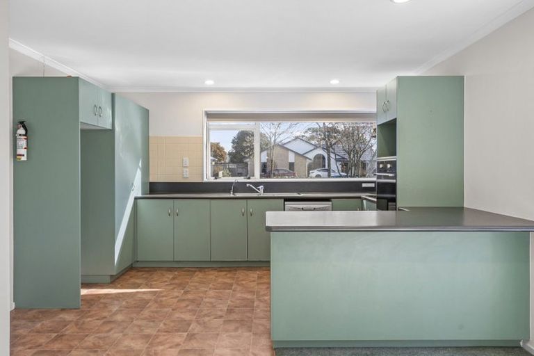 Photo of property in 38 Bouverie Crescent, Flagstaff, Hamilton, 3210