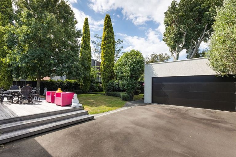 Photo of property in 15 Ake Ake Avenue, Hokowhitu, Palmerston North, 4410