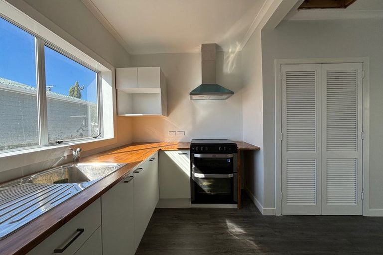 Photo of property in 48 York Street, Moera, Lower Hutt, 5010