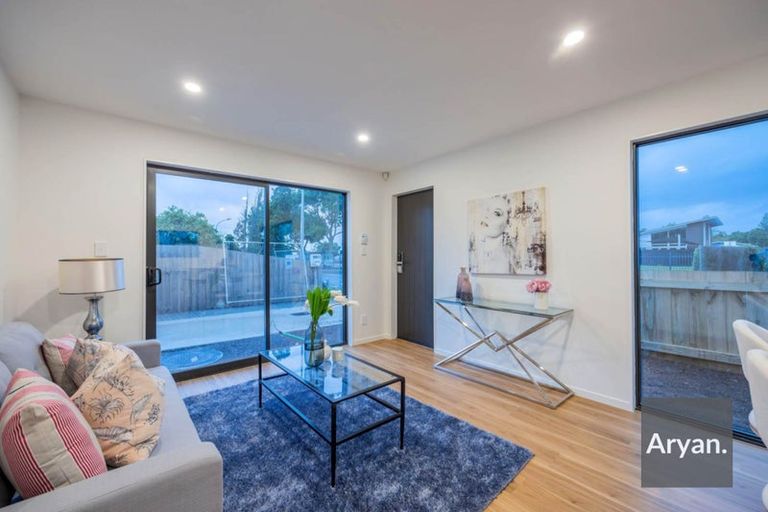 Photo of property in 8a Jupiter Street, Rosehill, Papakura, 2113