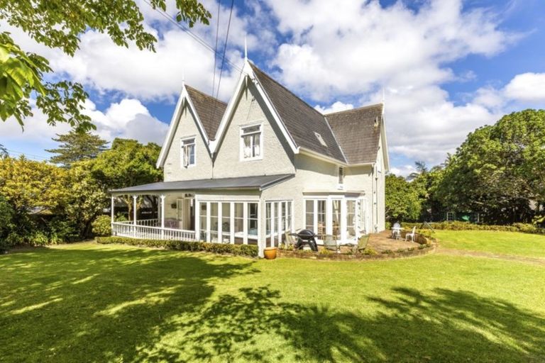 Photo of property in 35 Grey Street, Feilding, 4702