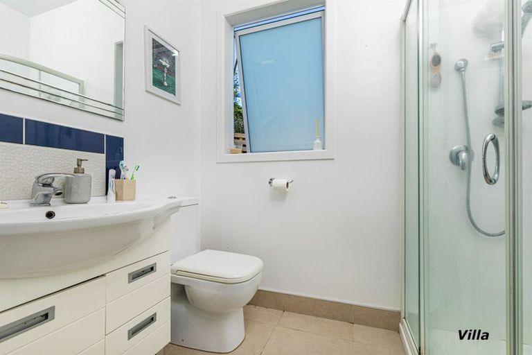 Photo of property in 5 Remu Place, Greenhithe, Auckland, 0632