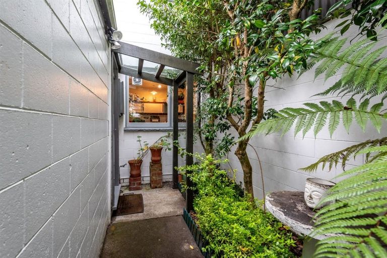 Photo of property in 5/99 Aikmans Road, Merivale, Christchurch, 8014