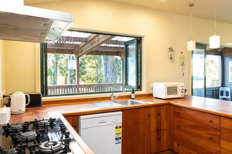 Photo of property in 29 Gillies Crescent, Waimarama, Havelock North, 4294