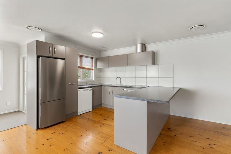 Photo of property in 1 Cedar Place, Hillcrest, Hamilton, 3216