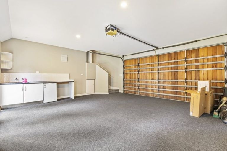 Photo of property in 2 Roseville Road, Gulf Harbour, Whangaparaoa, 0930