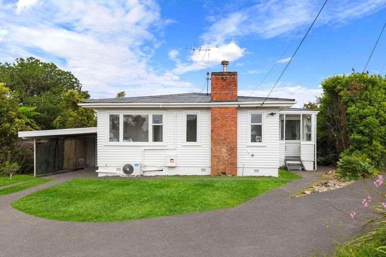 Photo of property in 1/63 Arran Road, Browns Bay, Auckland, 0630