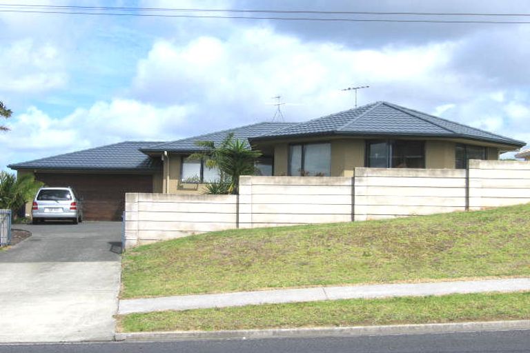 Photo of property in 88 Sunset Road, Unsworth Heights, Auckland, 0632