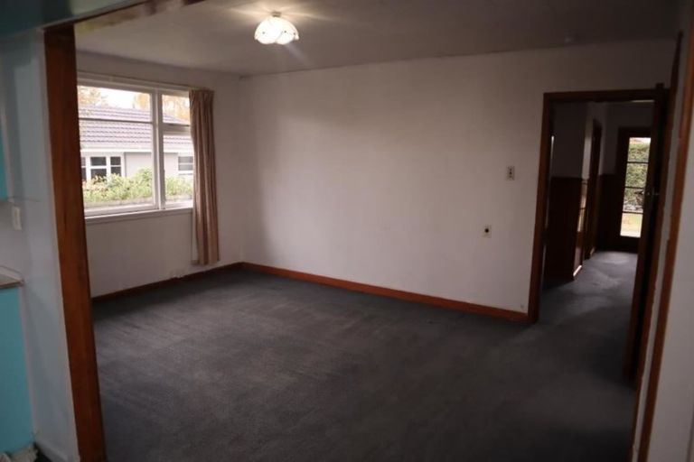 Photo of property in 112 Avonhead Road, Avonhead, Christchurch, 8042