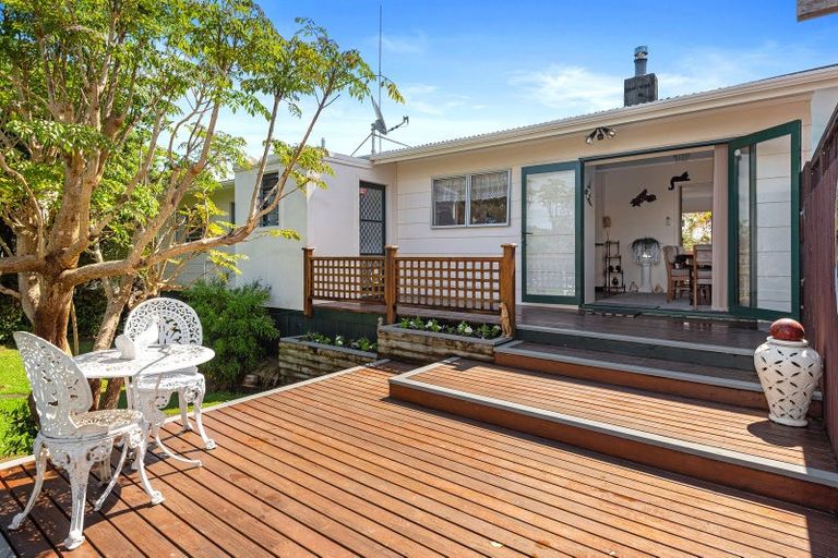 Photo of property in 2/3 Whangarei Heads Road, Onerahi, Whangarei, 0110