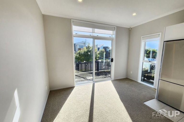 Photo of property in 13 Teal Way, Hobsonville, Auckland, 0616