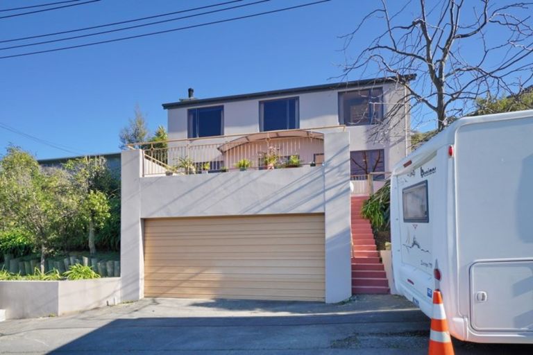Photo of property in 37 Cornwall Road, Lyttelton, 8082