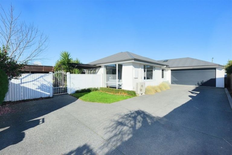Photo of property in 511a Harewood Road, Harewood, Christchurch, 8051