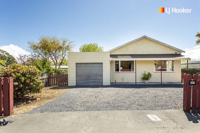 Photo of property in 237 Gladstone Road North, Mosgiel, 9024