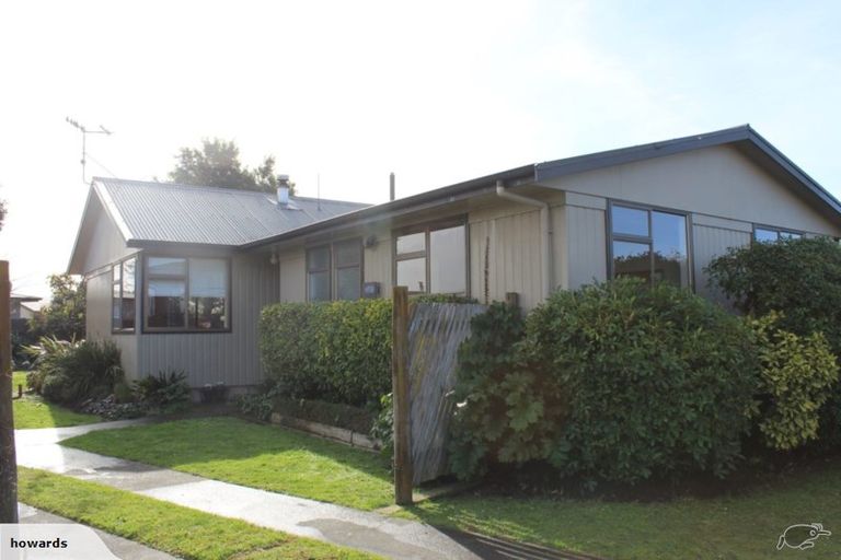 Photo of property in 74 Atherfold Crescent, Greenmeadows, Napier, 4112