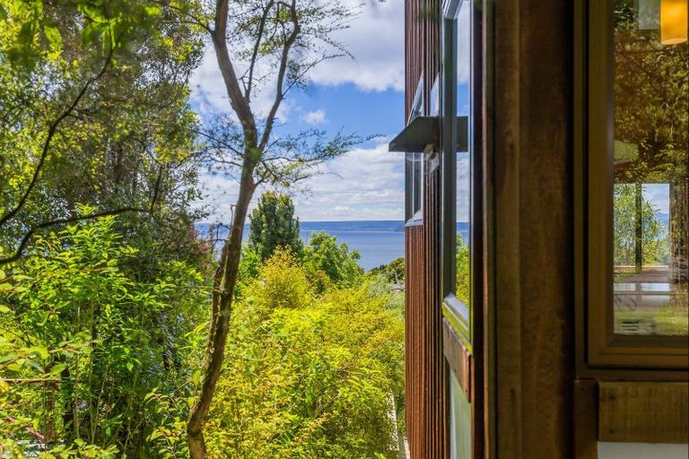 Photo of property in 35 Hauraki Terrace, Pukawa Bay, Turangi, 3381