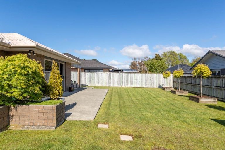 Photo of property in 10 Sunstone Crescent, Brown Owl, Upper Hutt, 5018