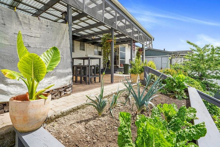 Photo of property in 4 Totara Drive, St Andrews, Hamilton, 3200