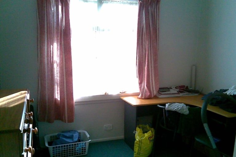 Photo of property in 51 Onewa Road, Northcote, Auckland, 0627