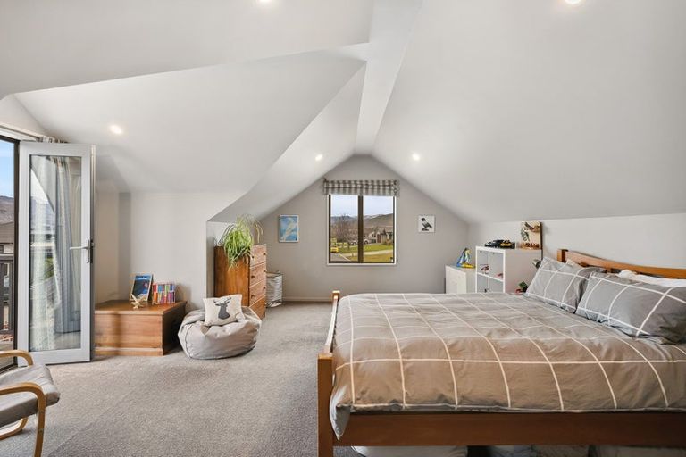 Photo of property in 27 De Bettencor Place, Mount Pisa, Cromwell, 9383