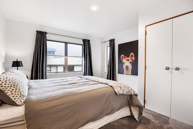 Photo of property in 299 Oceanbeach Road, Mount Maunganui, 3116