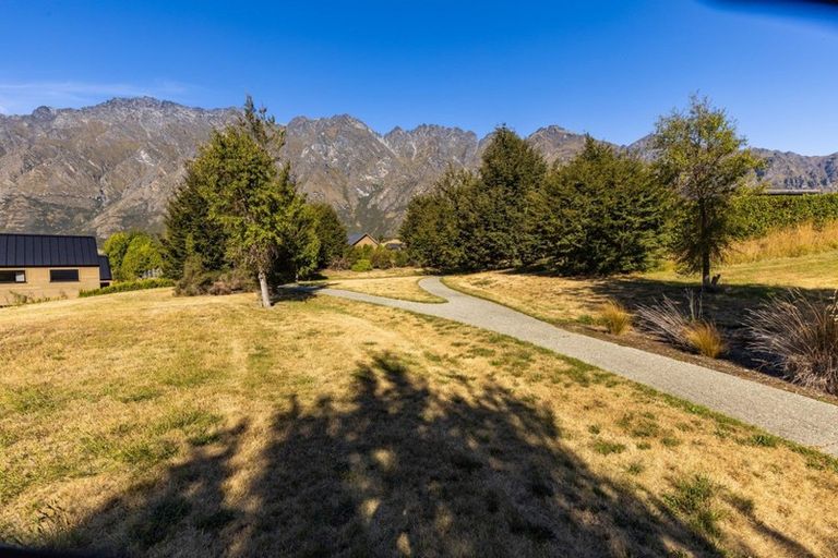 Photo of property in 25 Rannoch Drive, Jacks Point, Queenstown, 9371