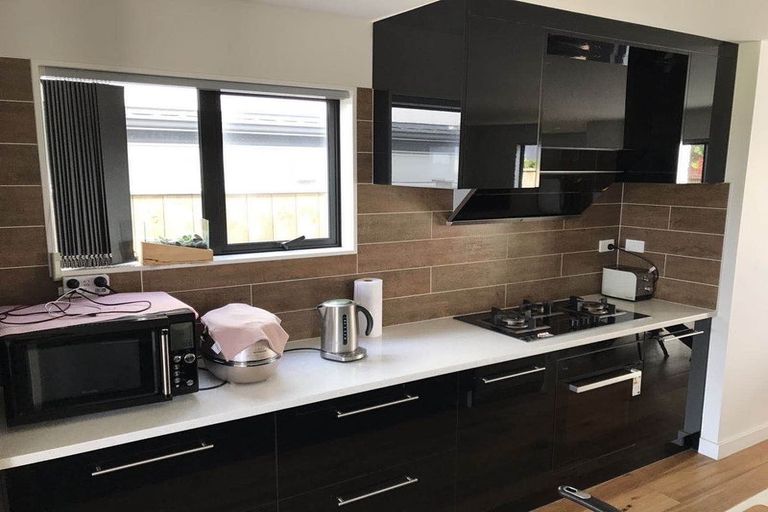 Photo of property in 18 Toia Lane, Silverdale, 0932