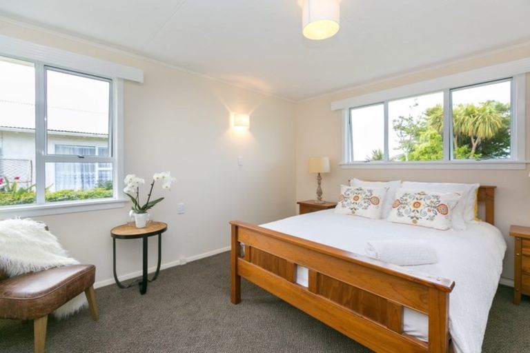 Photo of property in 18 Gisborne Terrace, Opunake, 4616